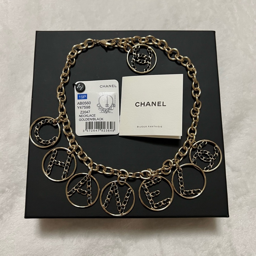 ❤️🎊Chanel Letter-charm Necklace In Gold Tone Hardware🎊❤️